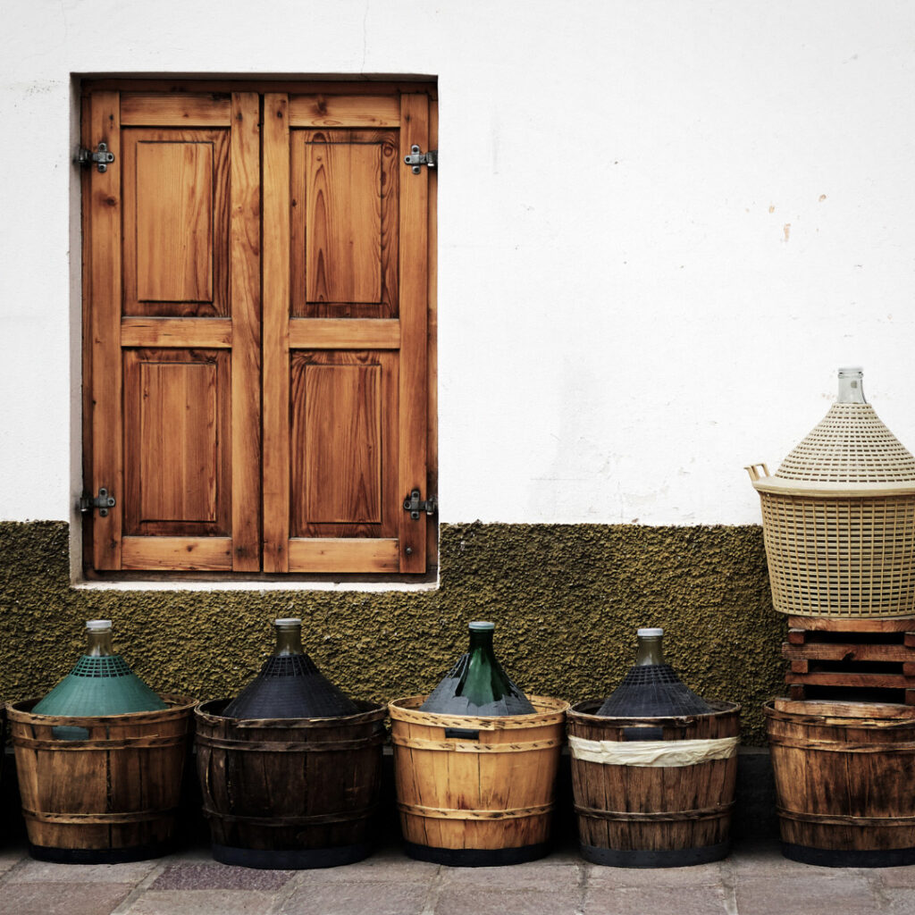 Vendita vino sfuso in damigiana